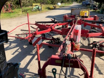 2009 Lely 725 Hibiscus Hay Rake