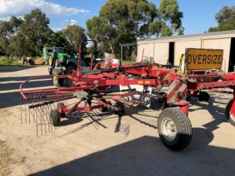 2009 Lely 725 Hibiscus Hay Rake
