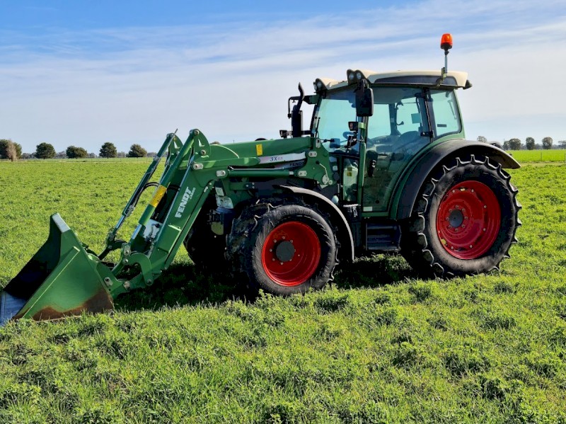 2015 Fendt  211 Vario Tractor