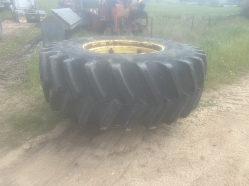 Header duals 650/85r/38