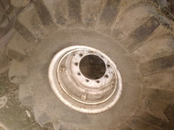 21.5L-16.1 Tyres on Macdon Rims x 2