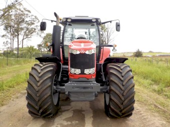 2017 MASSEY FERGUSON 7624 DYNA 6 4x4 220hp Agricultural Farm Tractor