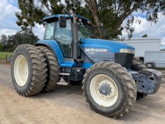 New Holland 8870 Tractor
