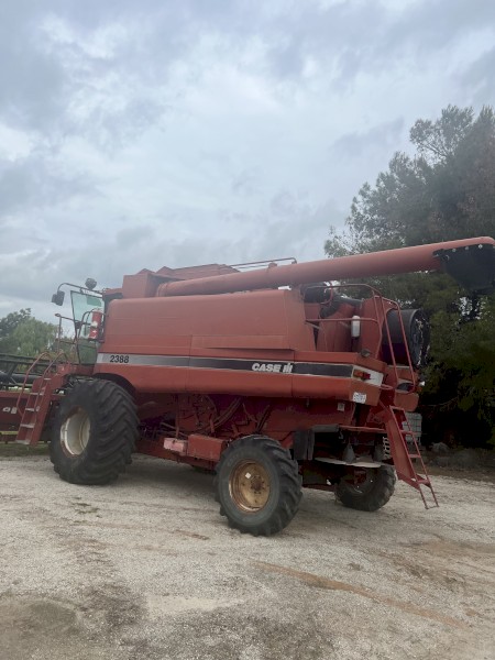 2000 Case IH 2388 Header with 30ft Front