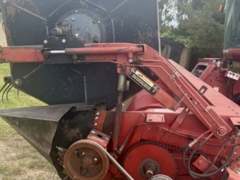 2000 Case IH 2388 Header with 30ft Front