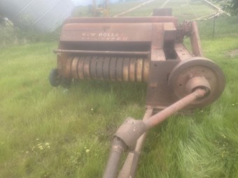 New Holland 68 Small Square Hay Baler