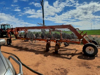 Schinckel 16 wheel V Rake