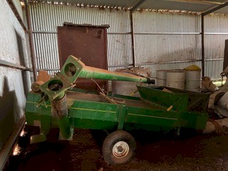 Kwik Kleen Grain Cleaner. 