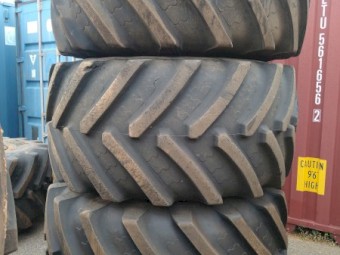 750/65R26 Rims and tyres