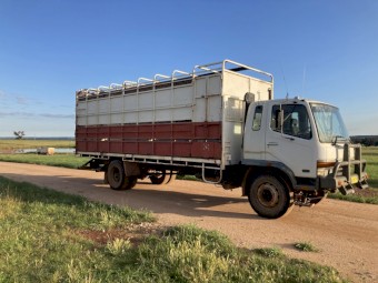 1996 Mitsubishi FM658 Truck with 24’ 2x1 Stock Crate