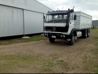 1984 Mercedes-Benz 2228 Tipping tray truck with grain bin