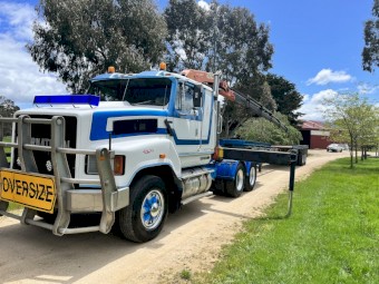 1991 International Transtar Crane Truck Extendable