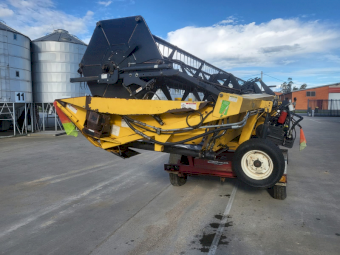 36" Honeybee Draper front with pick-up reel