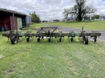 Inter Row Cultivator - 21 Foot - Eight Row  