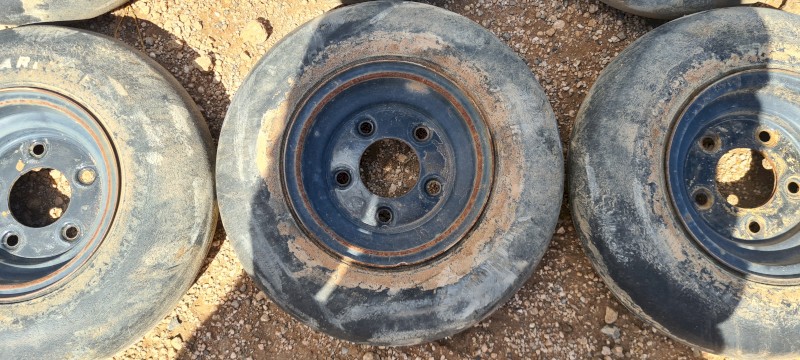 Pneumatic Press Wheels x 30