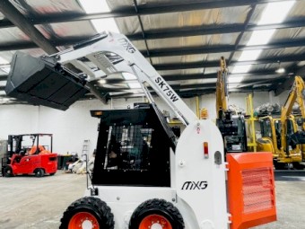 SK-75W Skid Steer loader Italian PWG brand hydraulic pump For sale