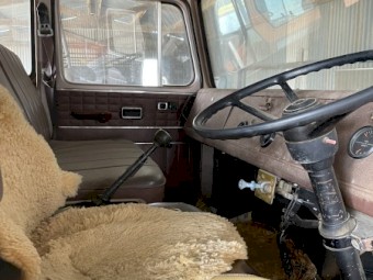 International Acco 1810A Tipping Tray with Grain Bin