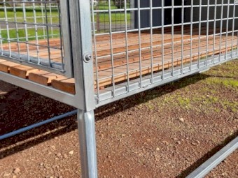 Dog Kennel - Raised Run Kennel, Single Bay