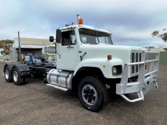 S Line Inter suit tipping tray 