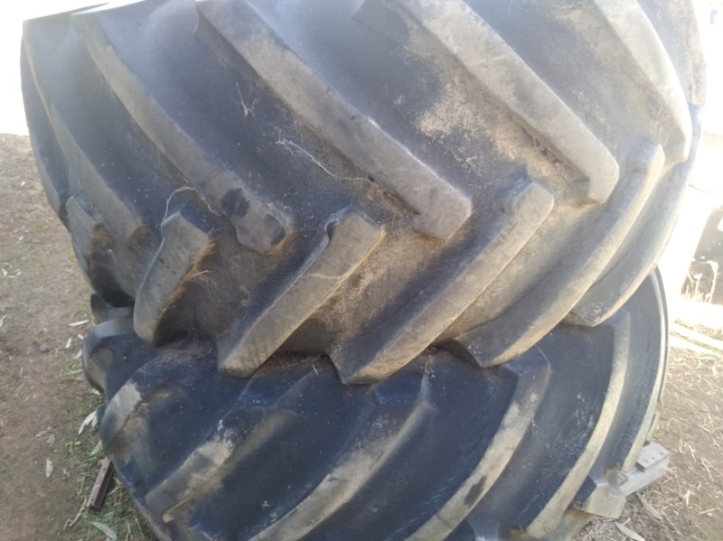 2 x 30.5L-32 Tyres 16 ply Harvest brand