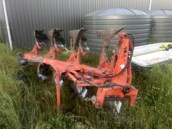 Kuhn 121 Mouldboard Plough