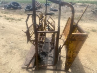 Sheep handler roll over twin cradle