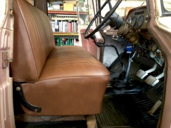 International D1830 prime mover, 6354 Perkins, with a 5 and a 2 speed diff