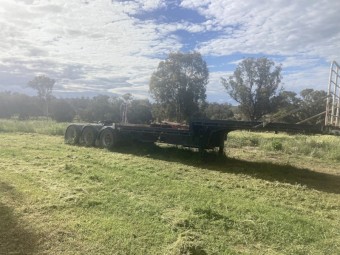 2006 Barker Drop Deck A trailer