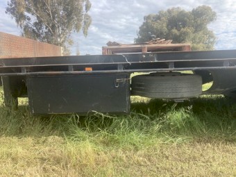 2006 Barker Drop Deck A trailer