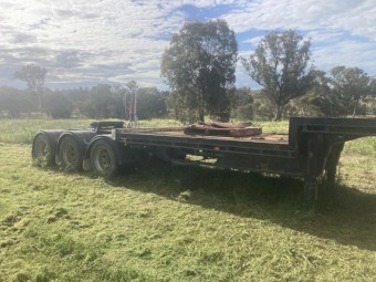 2006 Barker Drop Deck A trailer