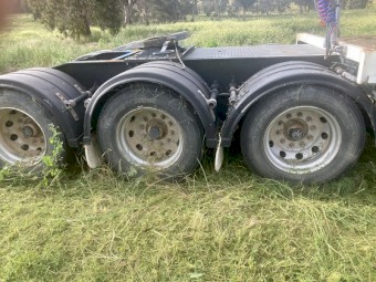 2006 Barker Drop Deck A trailer