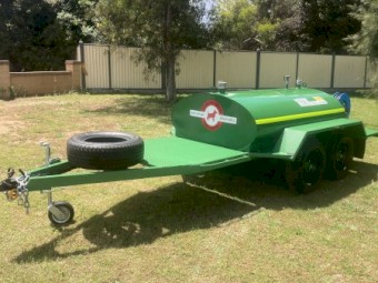 2000L Fuel trailer