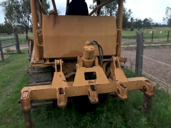 1981 CAT D4E - 1981 - 50X Series Direct Drive Bulldozer