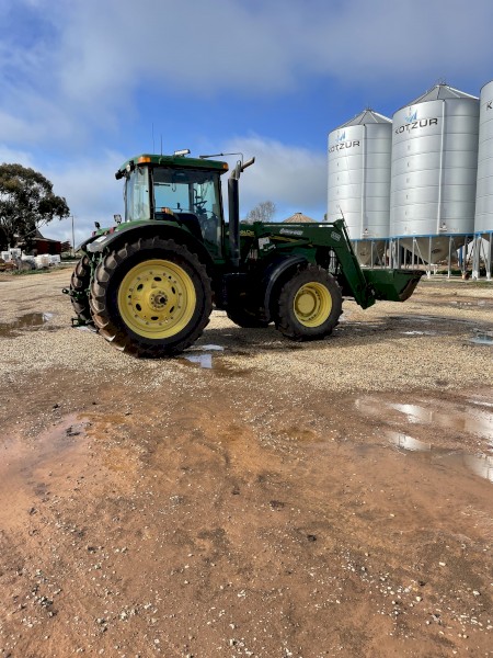 2005 John Deere 7820 with Challenge Front End Loader