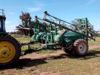 21m Goldacres 2500L Boomspray
