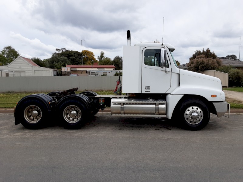 2009 Freightliner Century C120 Prime Mover