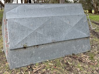 1 tonne Paton Grain Feeder