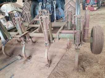 WANTED Old John Shearer Chisel Plough 5 or 7 Tyne Twin Spring