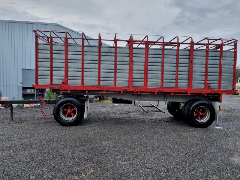 1982 Gatton Cattle Crate Dog Trailer