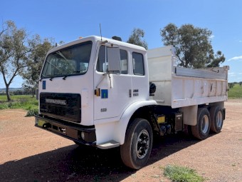 1989 International 2250 Gravel Tipper