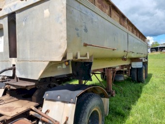 truck and tipper paddock unit
