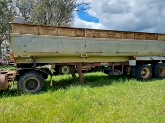 truck and tipper paddock unit
