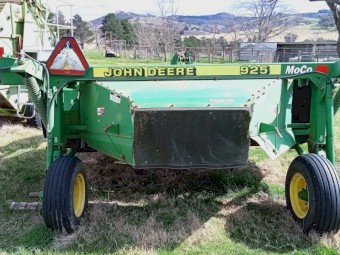 John Deere MoCo 925 impeller mower conditioner
