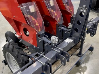 2019 Erme PLM 3 Single Row Mechanical Garlic Planter