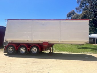 2016 Moore Sliding B Double Road Train Lead Trailer