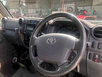 2013 Toyota Landcruiser GXL V8 Dual Cab ute