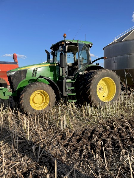 2012 John Deere 7230R Tractor