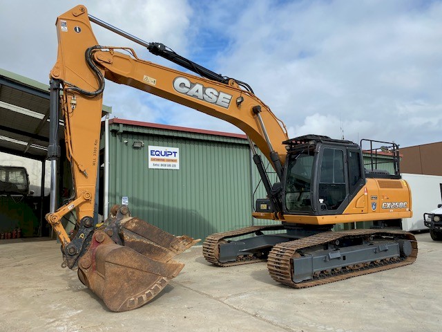 CASE CX250C NEW CHAINS