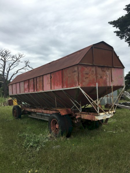 Lick feeder converted from chaser bin