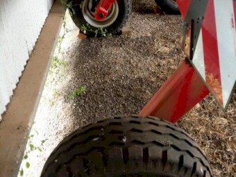 2020 Kverneland 9472C Twin Rotor Hay Rake